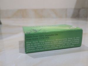 New Herbal Aloe Soap For Bath And Pimple