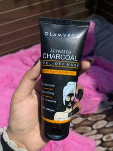 glam Veda charcoal mask