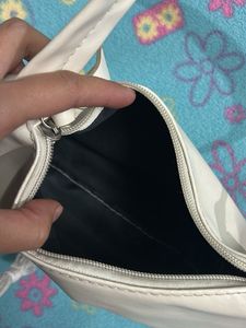 Elegant Off-White Shoulder Bag