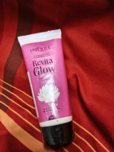 Uniqura Revita Glow Face Mask
