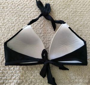 🌊Textured Scalloped Halter Bikini Top 🌊