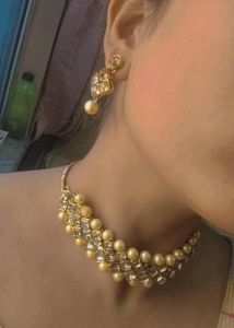 Choker Set With Pearl Detailing