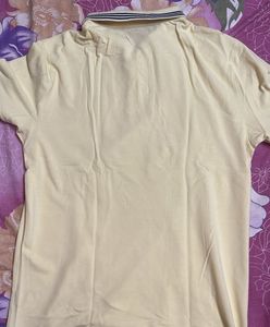 Levi's Polo Shirt - Stylish Casual Wear