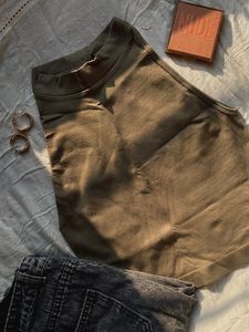 Seamless High Neck Cropped Top