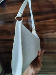 Elegant White Shoulder Bag