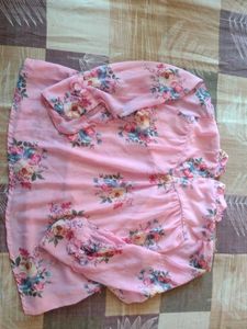 🩷 Floral Top