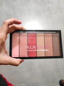 Huda Beauty Blush Palette