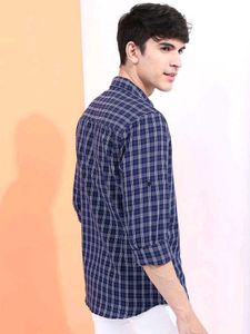 Highlander Men&#39;s Blue Checked Shirt, XL SIZE