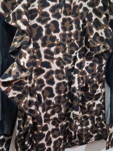 Cheetah Printed  Ruffle Top👌