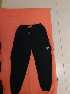 BLACK JOGGERS