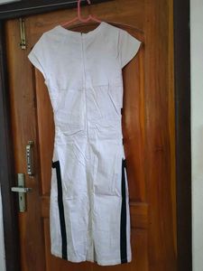 Chic White &amp; Black Dress
