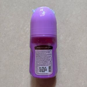 Plum BodyLovin&#39; Vanilla Vibes Deodorant Roll On