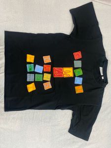 Dans Le Vent Black Graphic Tee