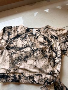 Patterned Tie-Front Blouse