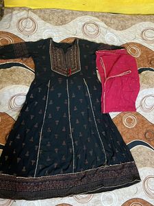 🖤🩷Beautiful Black Anarkali And Dupatta🩷🖤