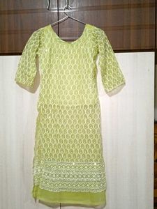 Chikankari Kurti🦢✨