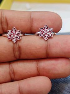pure silver toe ring in flower design