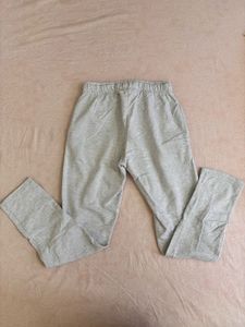 ✨Grey Everyday Basics Trousers size XS ✨