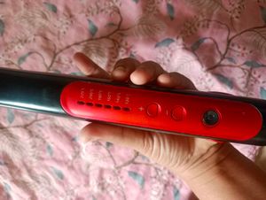 Croma Hair Straightener