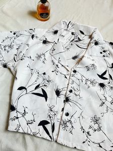 Crop Shirt🖤🤍