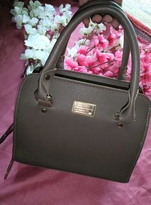 Handbag ...
