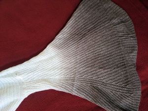 Woolen Top White And Brown