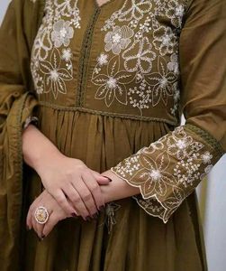 Gown For Mehendi