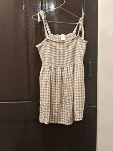 Chic Gingham Sundress for Summer