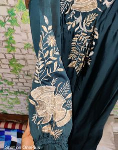 🧕Abaya With Zari Chikan Embroidery 🍁