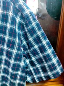Men's Plaid Button-Down Shirt