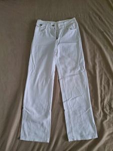 White High-Waist Straight-Leg Jeans