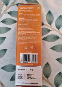 The Derma Co 1% Hyaluronic Sunscreen Aqua Gel