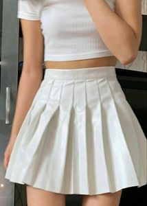 ‼️PRICE DROP‼️White Pleated Skirt Pinteresty