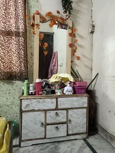Used Dressing Table / Mirror