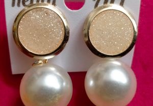 Stylish Pearls Earrings