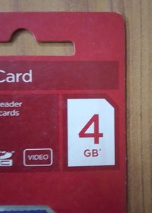 Brand New SanDisk 4 GB SDHC Memory Card