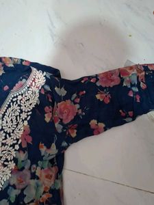 Floral Embroidered Kurta