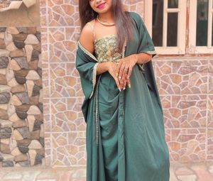 Mahendi three piece set