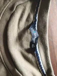Green Graphic Sweatshirt