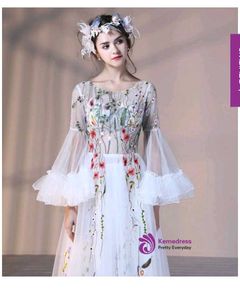 White Tulle Prom Gown