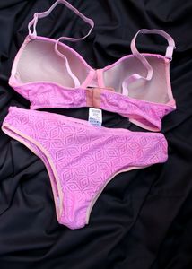 Bra &amp; Panty Set 👙