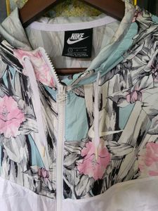 Nike Crop Windjetter Jacket
