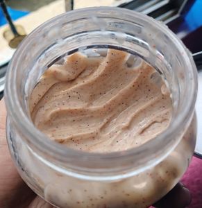 M Caffeine Body Scrub