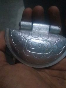gugiya maker metal mold