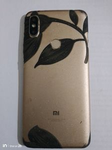 Mi Redmi Y2 (Rose Gold,3 GB RAM 32 GB ROM )Not Working Only Parts Use