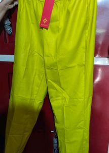 Vishudh Kurti Pant Dupatta Set