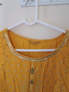 Aurelia Kurta