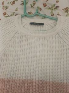 Cute Two-Tone Knit Sweater