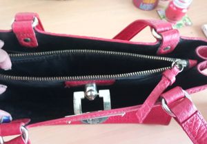 Authentic DKNY Stylish Bag