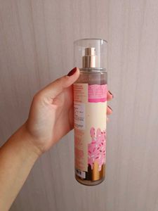 Bath And Body Works Strawberry Pound Cake